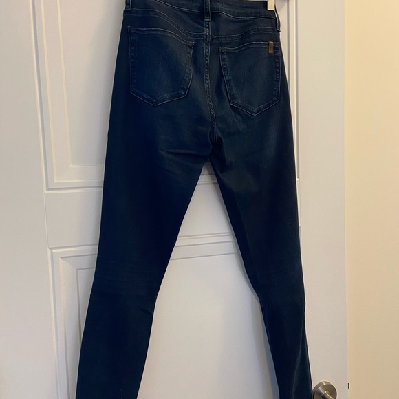 Joe’s Jeans skinny jeans - size 26. Great condition and incredibly comfortable! - Picture 2 of 5